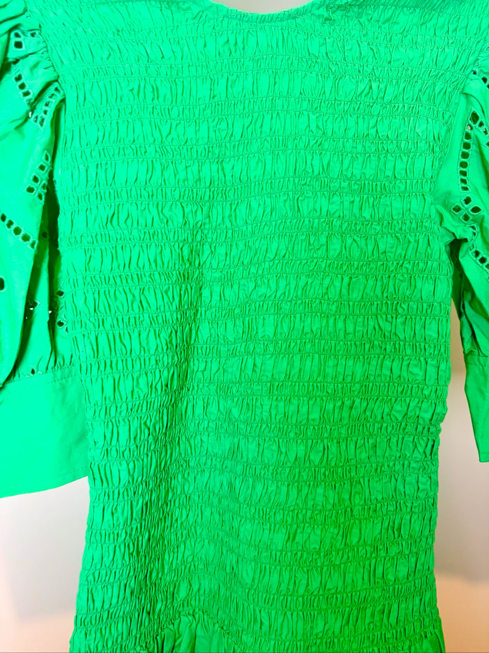 Vestido Ganni verde com bordado inglês tamanho 32 – photo 3